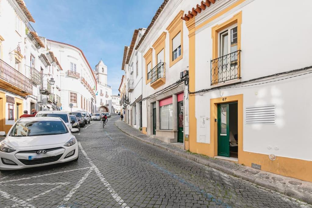 Home Near Evora'S Main Square With Private Terrace Bagian luar foto